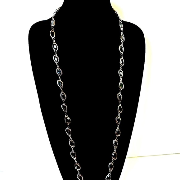 CHICO’s Gray Glass Hammered Gunmetal Silver Long Necklace | NEW​ - Picture 7 of 9